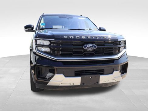 Used 2025 Ford Expedition Max Platinum AWD/4WD image 9