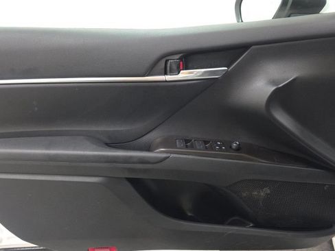Used 2024 Toyota Camry SE FWD image 16