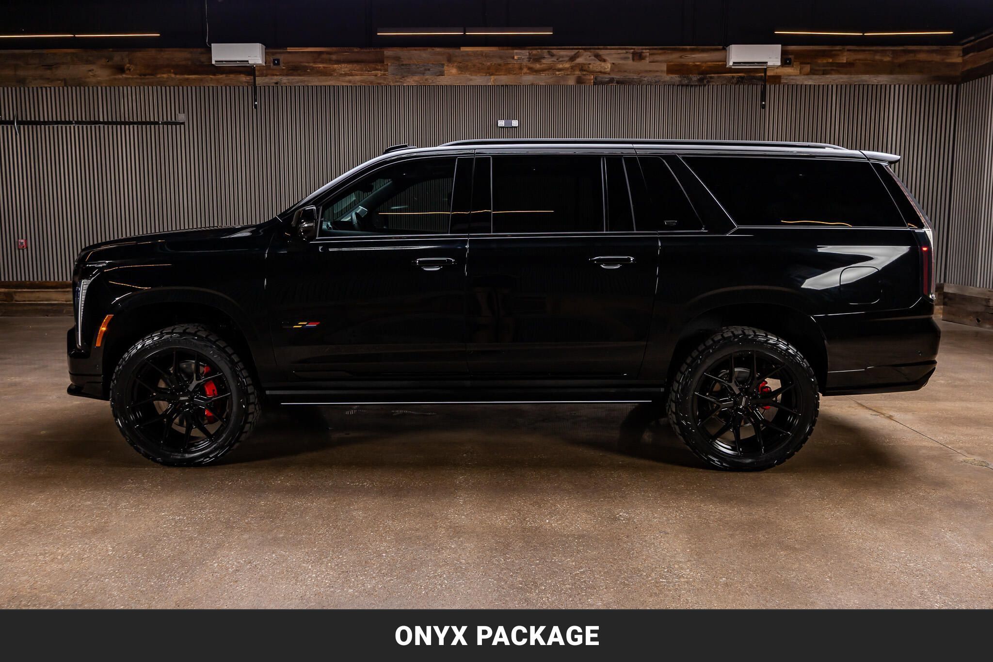 Used 2026 Cadillac Escalade ESV V w/ LPO, ONYX Package AWD/4WD image 6