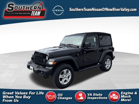 Used 2022 Jeep Wrangler Sport S image 1