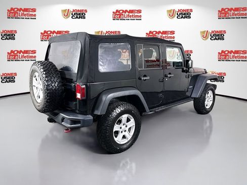 Used 2017 Jeep Wrangler Unlimited Rubicon AWD/4WD image 13