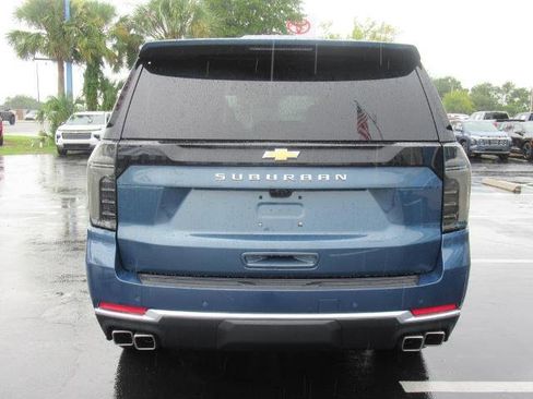 New 2025 Chevrolet Suburban High Country image 5