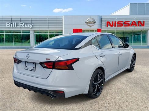 New 2025 Nissan Altima 2.5 SR w/ SR Premium Package image 4