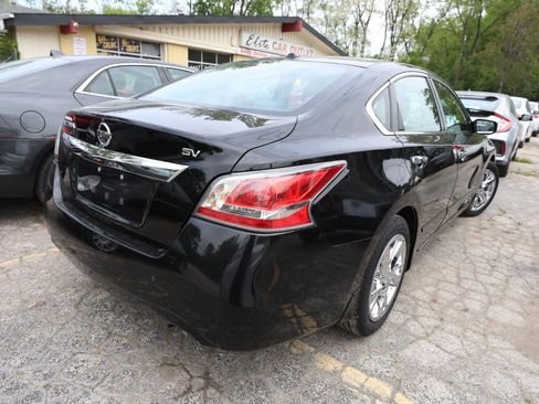 Used 2015 Nissan Altima 2.5 SV FWD image 6
