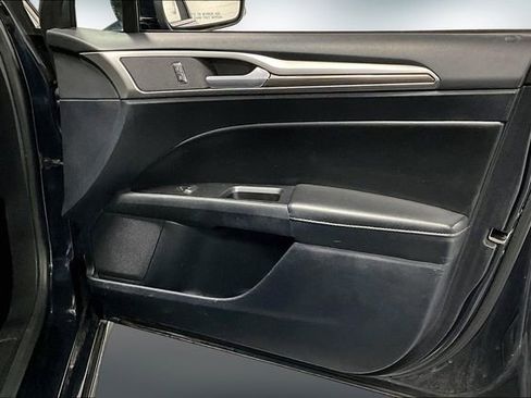 Used 2020 Ford Fusion SEL FWD image 25