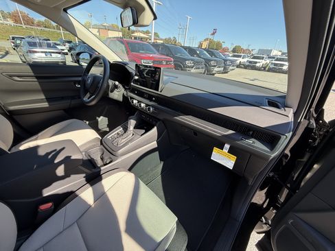 New 2026 Honda CR-V EX image 31