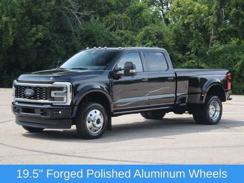 Used 2026 Ford F450 Platinum w/ FX4 Off-Road Package AWD/4WD image 22