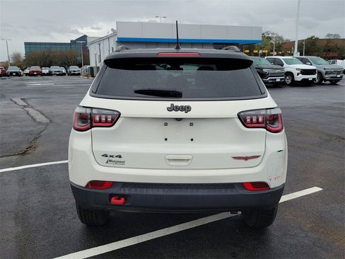 Used 2018 Jeep Compass Trailhawk w/ Cold Weather Group image 16