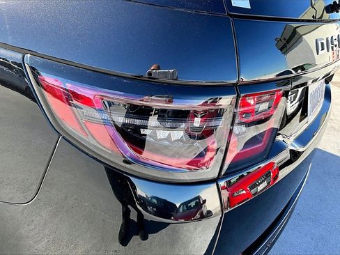 Used 2025 Land Rover Discovery Sport S image 21