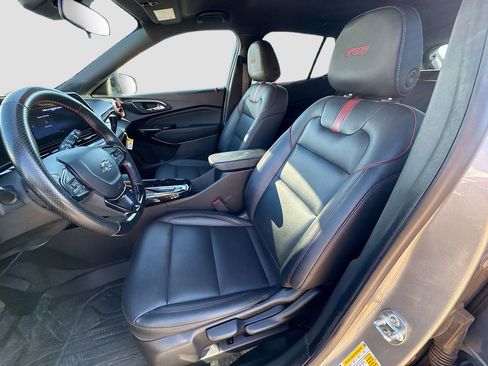 Used 2024 Chevrolet Trax RS w/ Driver Confidence Package image 20