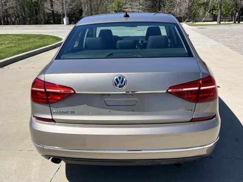 Used 2016 Volkswagen Passat 1.8T SE image 9