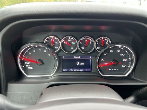 Used 2022 Chevrolet Silverado 1500 RST image 12