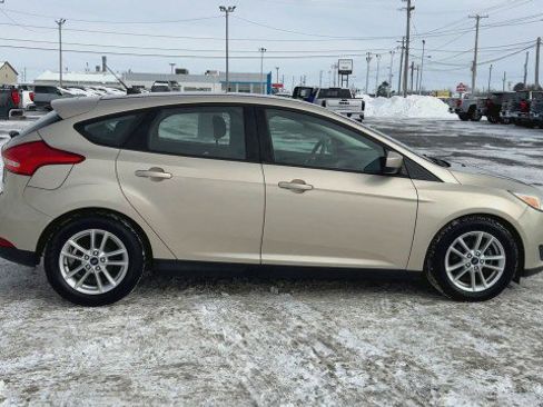 Used 2018 Ford Focus SE image 9