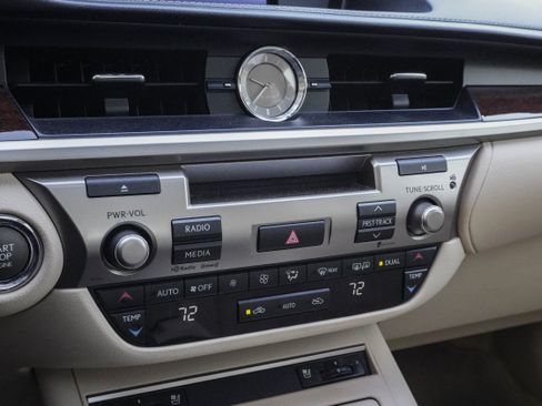 Used 2015 Lexus ES 350 w/ Premium Package image 26