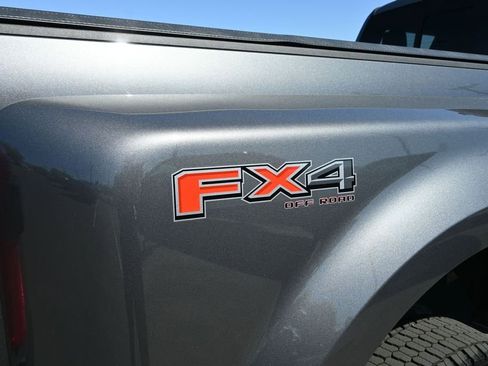 Used 2025 Ford F450 Platinum w/ FX4 Off-Road Package AWD/4WD image 31