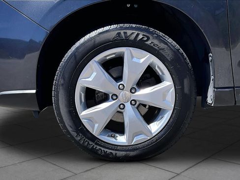 Used 2015 Subaru Forester 2.5i Premium w/ All-Weather Package AWD/4WD image 11