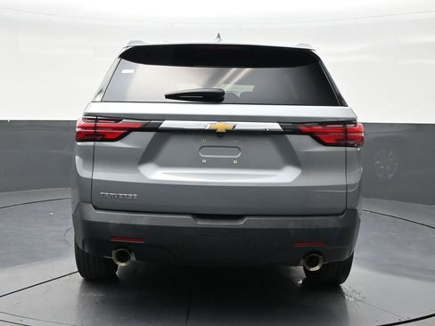 Used 2023 Chevrolet Traverse LS FWD image 4