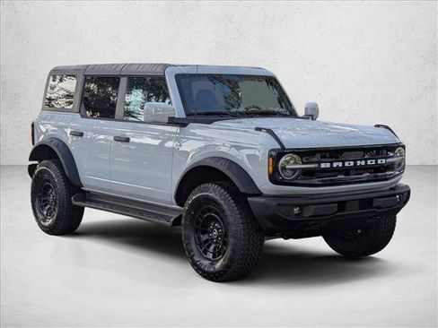 New 2026 Ford Bronco Outer Banks w/ Sasquatch Package AWD/4WD image 6