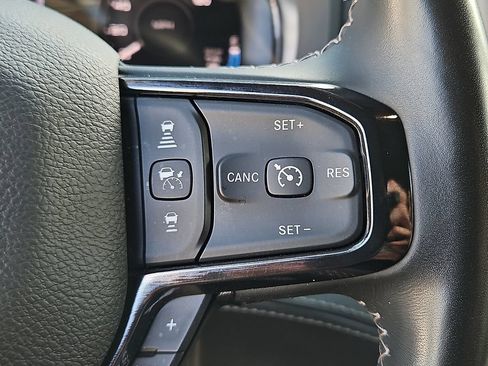 Used 2023 RAM 1500 Limited AWD/4WD image 24