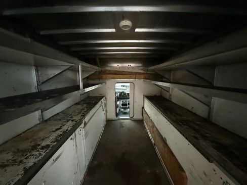 Used 2018 Ford E-350 and Econoline 350 Super Duty w/ Power Windows & Locks Group image 21