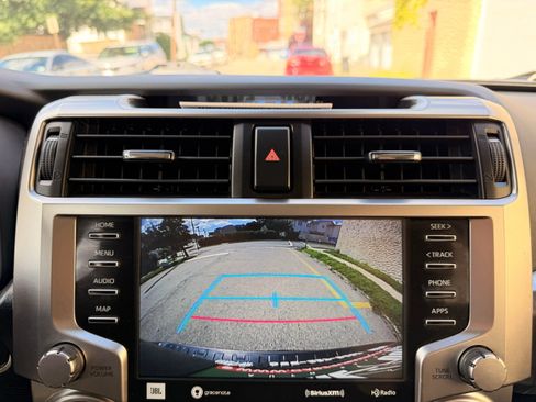 Used 2021 Toyota 4Runner Limited AWD/4WD image 32