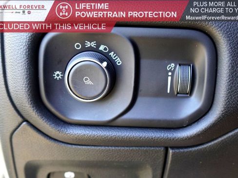 Used 2024 RAM 1500 Laramie image 16