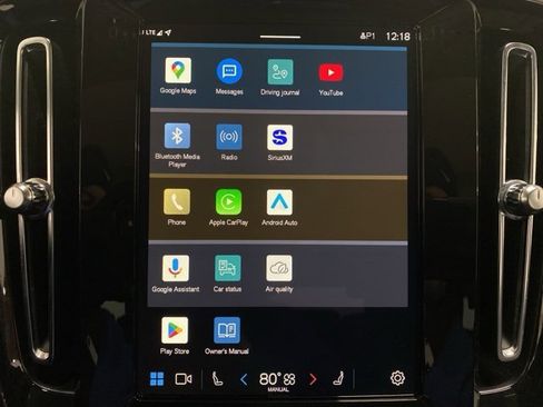 Used 2025 Volvo XC40 B5 Plus image 45