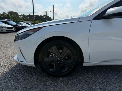 Used 2021 Hyundai Elantra SEL FWD image 11
