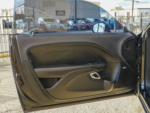 Used 2017 Dodge Challenger SXT Plus image 11