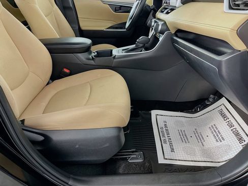 Used 2025 Toyota RAV4 LE FWD image 32