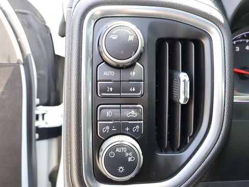 Used 2019 Chevrolet Silverado 1500 LT Trail Boss AWD/4WD image 13