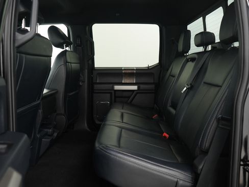 Used 2022 Ford F350 Lariat w/ Chrome Package image 18