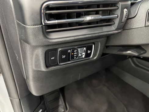 Used 2023 Lincoln Corsair FWD image 14