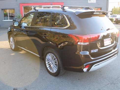 Used 2022 Mitsubishi Outlander LE image 5