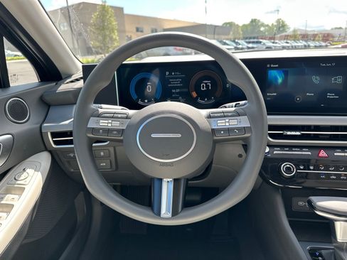 New 2025 Hyundai Sonata SE image 17