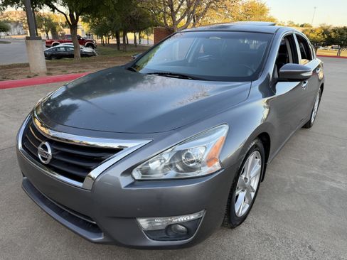 Used 2015 Nissan Altima 2.5 SL w/ Technology Package image 3