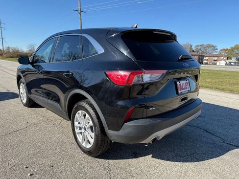 Used 2022 Ford Escape SE w/ Cold Weather Package image 10