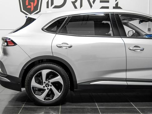 Used 2023 VinFast VF 8 Eco AWD/4WD image 8