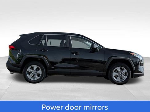 Used 2022 Toyota RAV4 LE AWD/4WD image 8