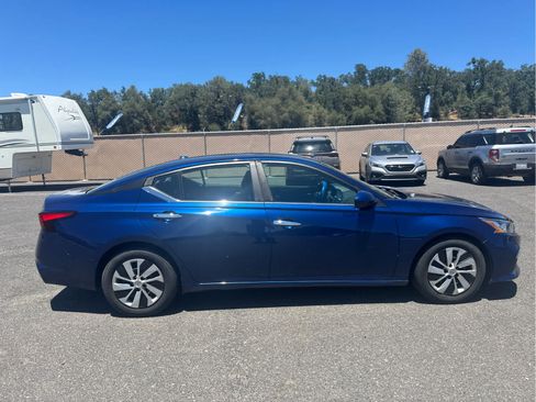 Used 2020 Nissan Altima 2.5 S FWD image 4