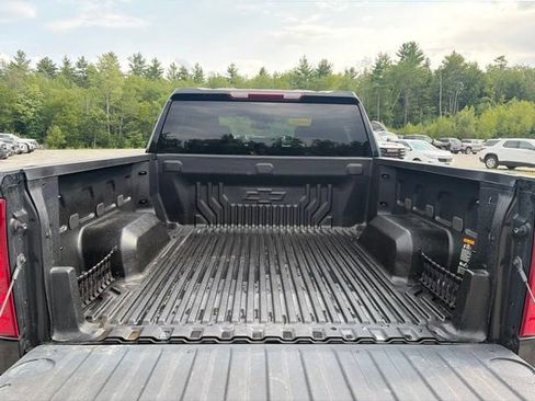 Used 2025 Chevrolet Silverado 1500 LT AWD/4WD image 6