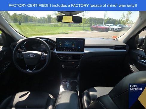 Used 2025 Ford Escape Platinum AWD/4WD image 22