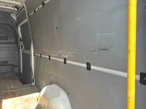 Used 2021 Freightliner Sprinter 2500 RWD image 38