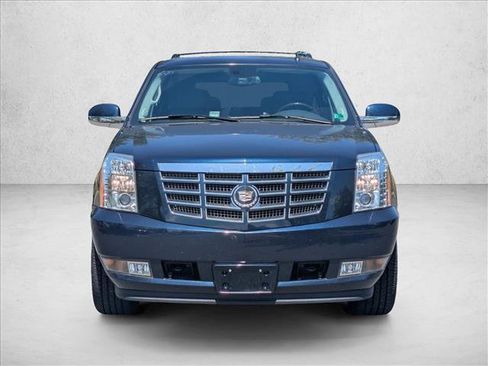 Used 2007 Cadillac Escalade AWD w/ Information Package image 2