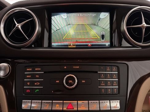 Used 2019 Mercedes-Benz SL 550 image 15