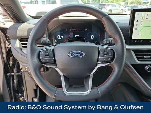 Used 2025 Ford Explorer ST-Line w/ ST-Line Street Pack AWD/4WD image 6