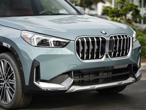 New 2026 BMW X1 xDrive28i w/ Technology Package AWD/4WD image 2