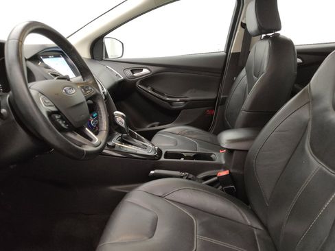 Used 2018 Ford Focus Titanium w/ Titanium Technology Package image 17