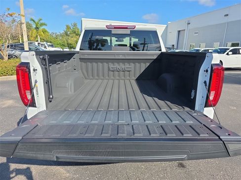 Used 2024 GMC Sierra 1500 SLT w/ SLT Premium Plus Package image 9