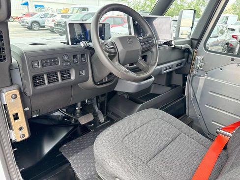 Used 2024 Chevrolet Brightdrop 600 w/ Battery Pack, Max Range AWD/4WD image 15